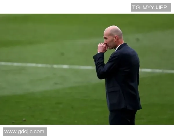 从齐达内光头到贝克汉姆潮流盘点足坛巨星经典发型演变史