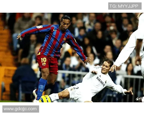 传奇球星小罗的绿茵艺术与足球魔法魅力全景解析