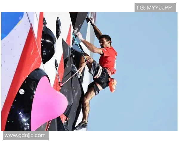 岩石般坚韧的足球巨星是谁 他凭什么赢得这一传奇称号 岩石般坚韧的足球巨星是谁 他凭什么赢得这一传奇称号