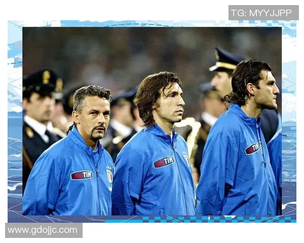 足球场上群星璀璨合影瞬间展现球场传奇人物风采