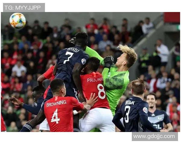 足球巨星对抗外星入侵者的惊心动魄之战谁能最终胜利