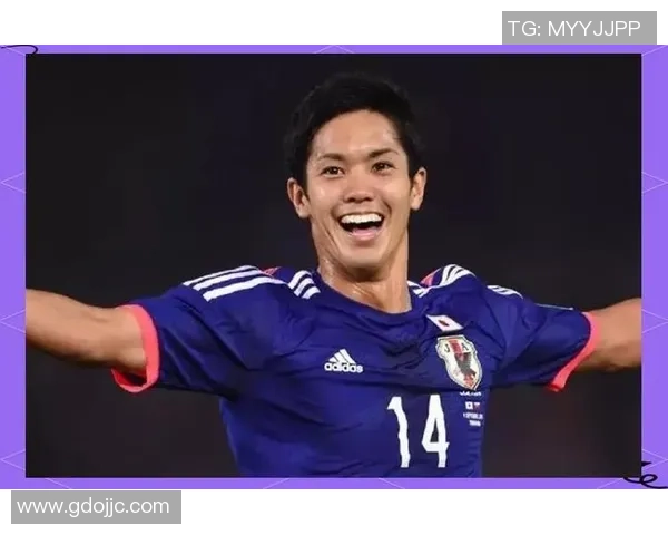 足球球星外衣时尚新风潮 展现个性与运动魅力的完美融合